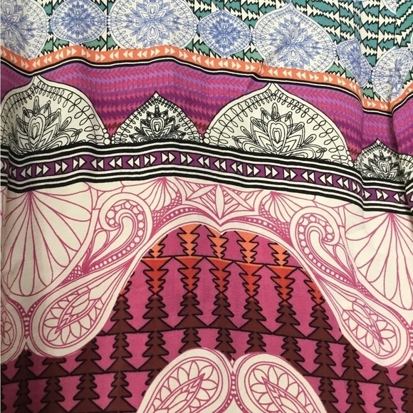 Chelsea & Violet Colorful Blouse - Picture 3 of 6